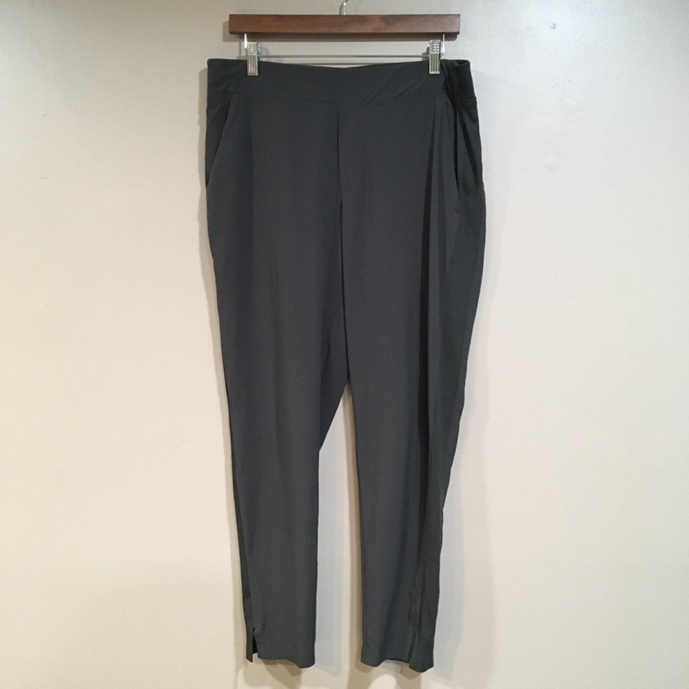 Athleta Brooklyn Ankle Pant Jogger Womens 12 Olive Army Green Minimalist Travel